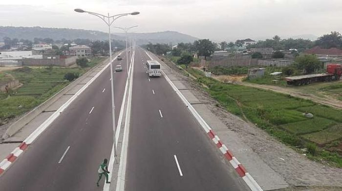 Viaduc_de_Talangaï_à_Brazzaville_donnant_accès_à_l'entré_de_la_ville_et_à_la_sortie_de_la_commune_de_kintélé_pool_Nord